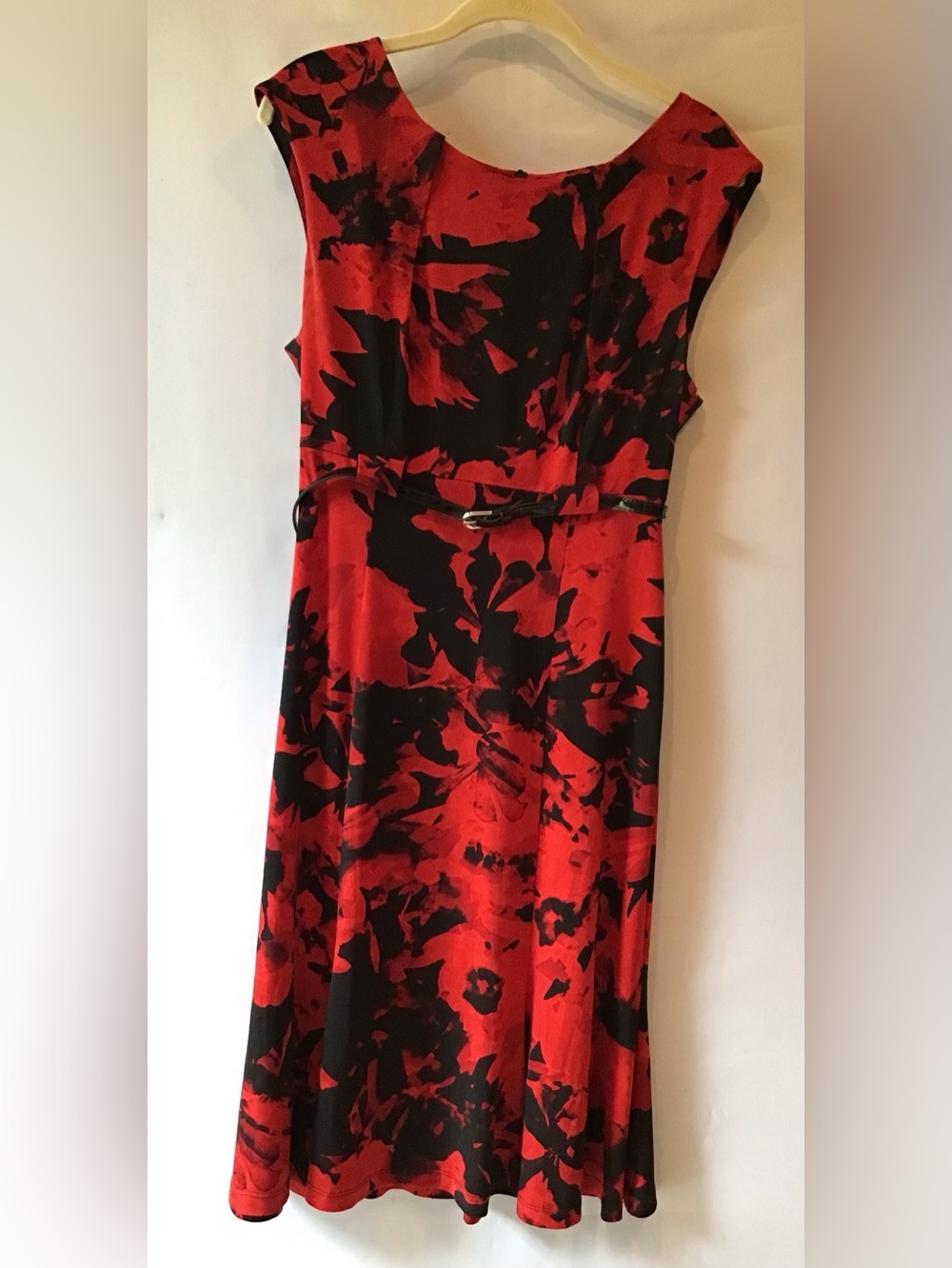 469 connected apparel Red and Black Floral Sleeveless Fit Dress